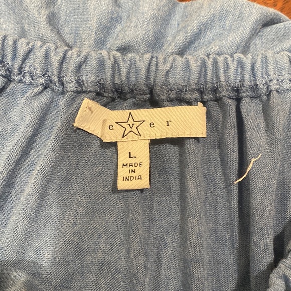 Crochet Off The Shoulder Top - Picture 2 of 4